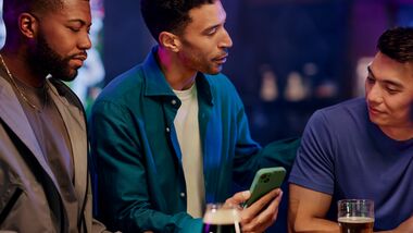 guy betting